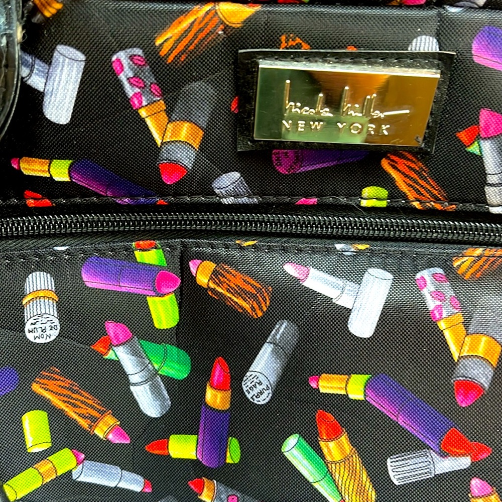 Nicole Miller RARE Travel Bag - Includes Wheels on bottom/ Handle: Easy Travel - Picture 11 of 13